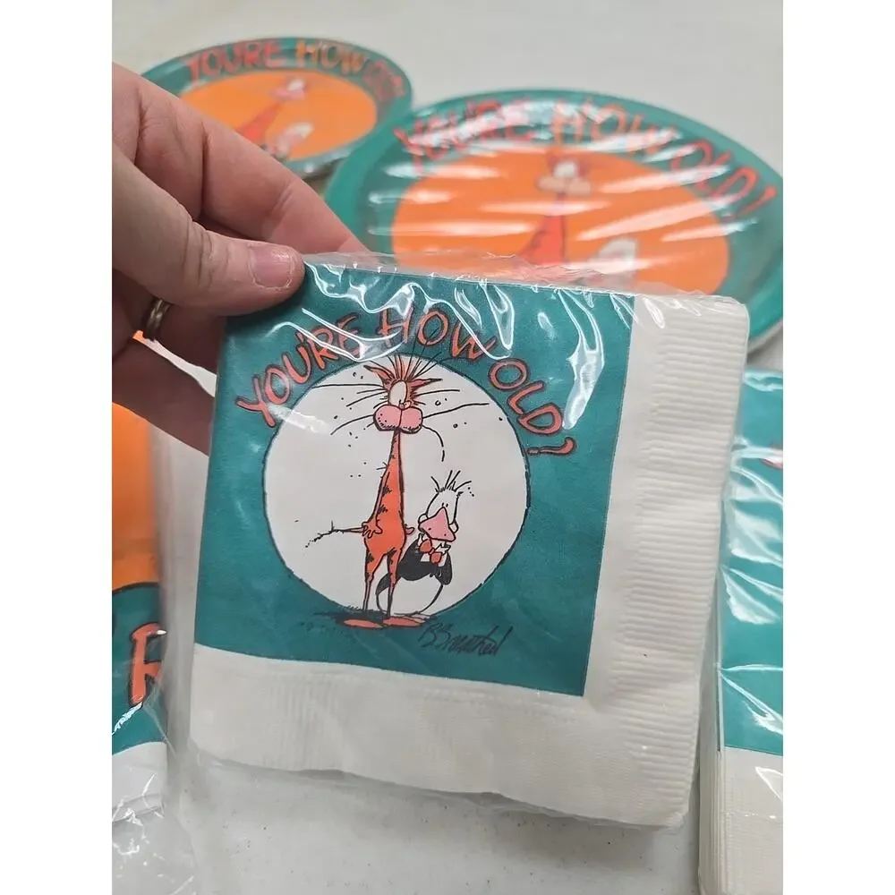 NEW VTG Berkely Breathed Napkins, Tablecover, Dinner & Dessert Plates Tablewares